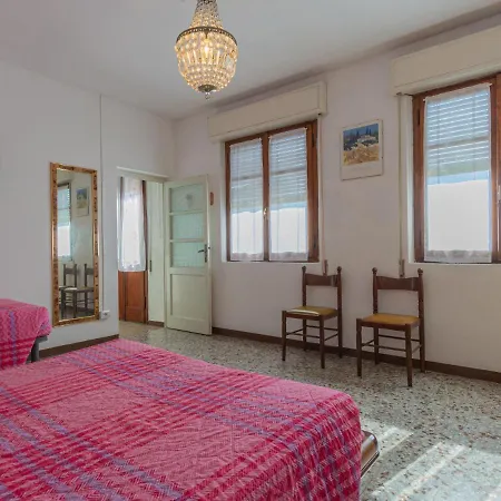 Carolina By Interhome Tatil Evi Cremia